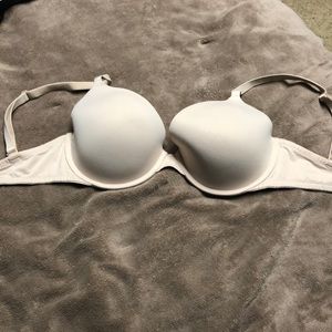 NWOT 32DDD VS/Pink Wear Everywhere T-Shirt Bra
